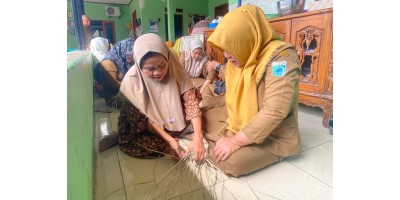 Kunjungan ke Pandan Craft Salingara
